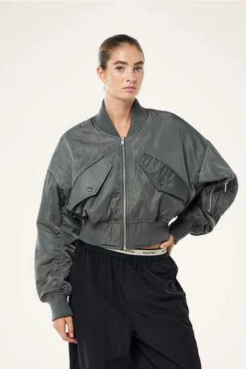 Captivate Bomber