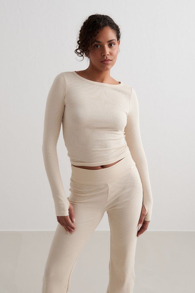 Ease Ribbed Long Sleeve Top | Cafe au Lait